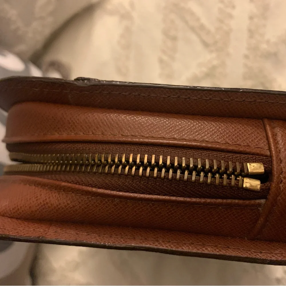 Louis Vuitton Orsay Clutch - Picture 2 of 13